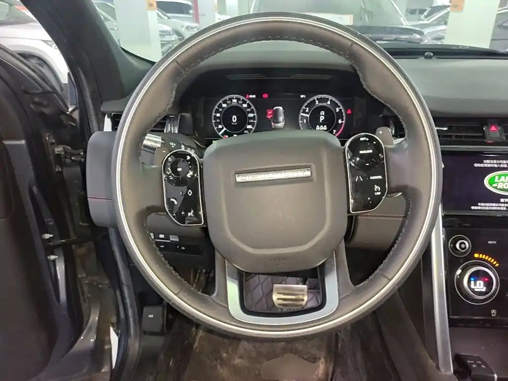 Land Rover Discovery Sport 2021 — фото 11