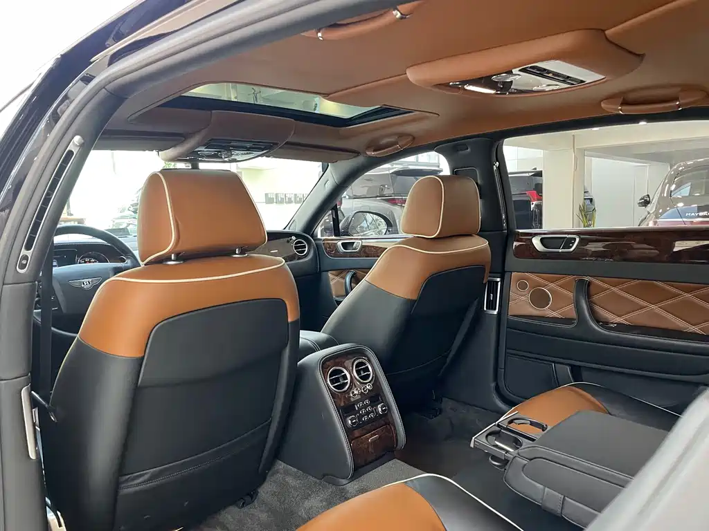 Bentley Flying Spur 2012 — фото 15