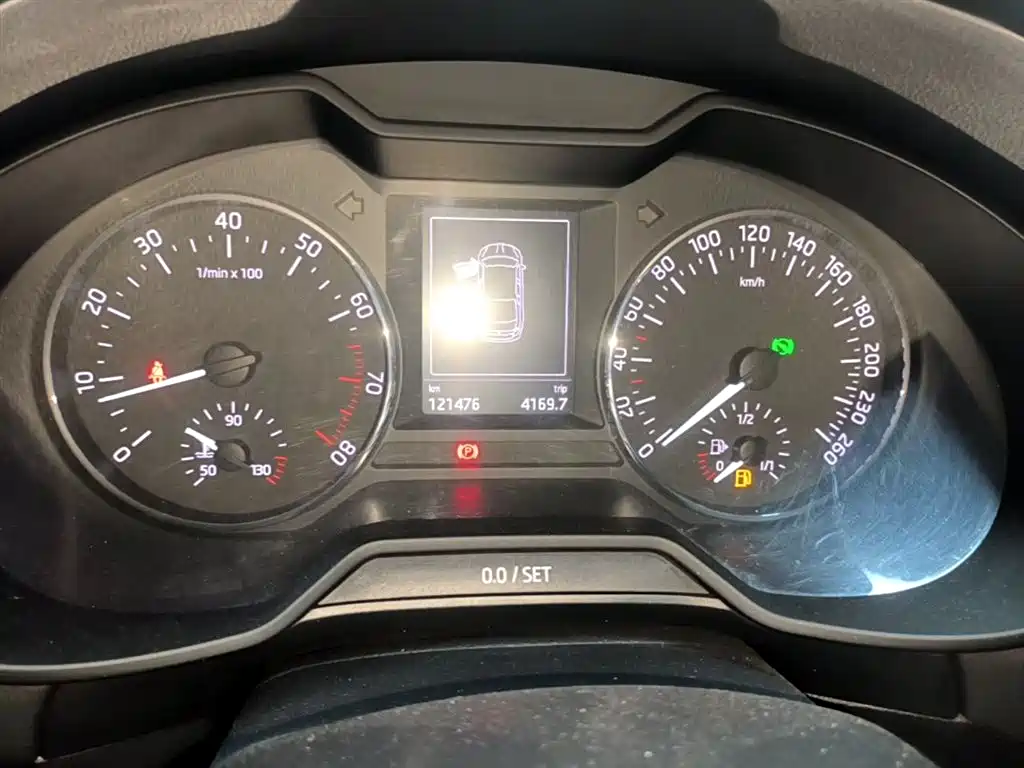Skoda Octavia 2015 — фото 11