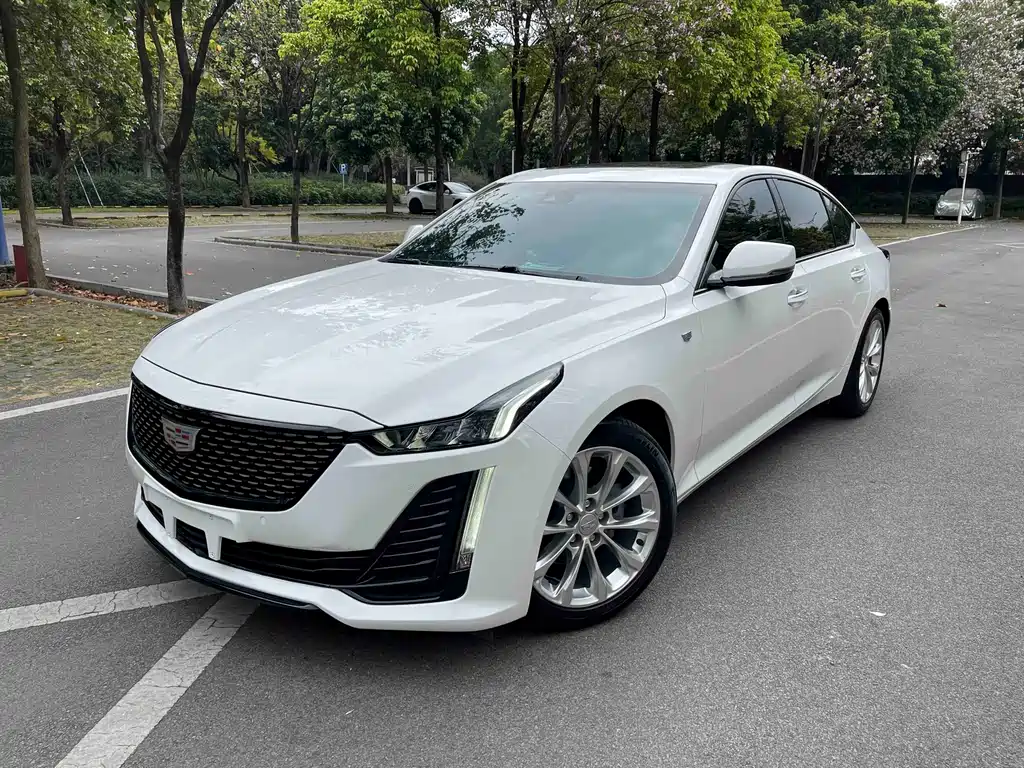 Cadillac CT5 2023 — фото 1