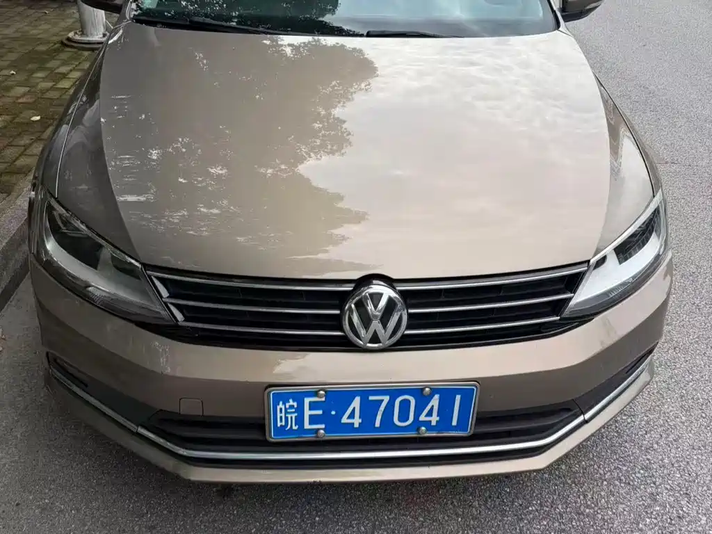 Volkswagen Sagitar 2018