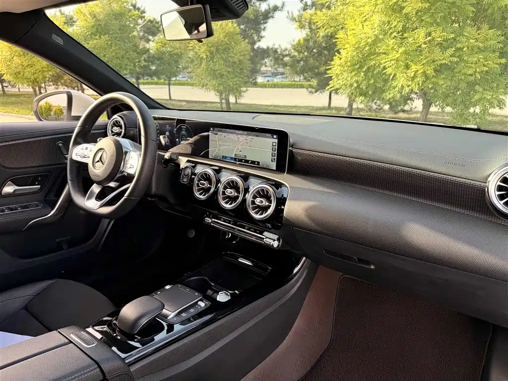 Mercedes-Benz A-Class 2020 — фото 11