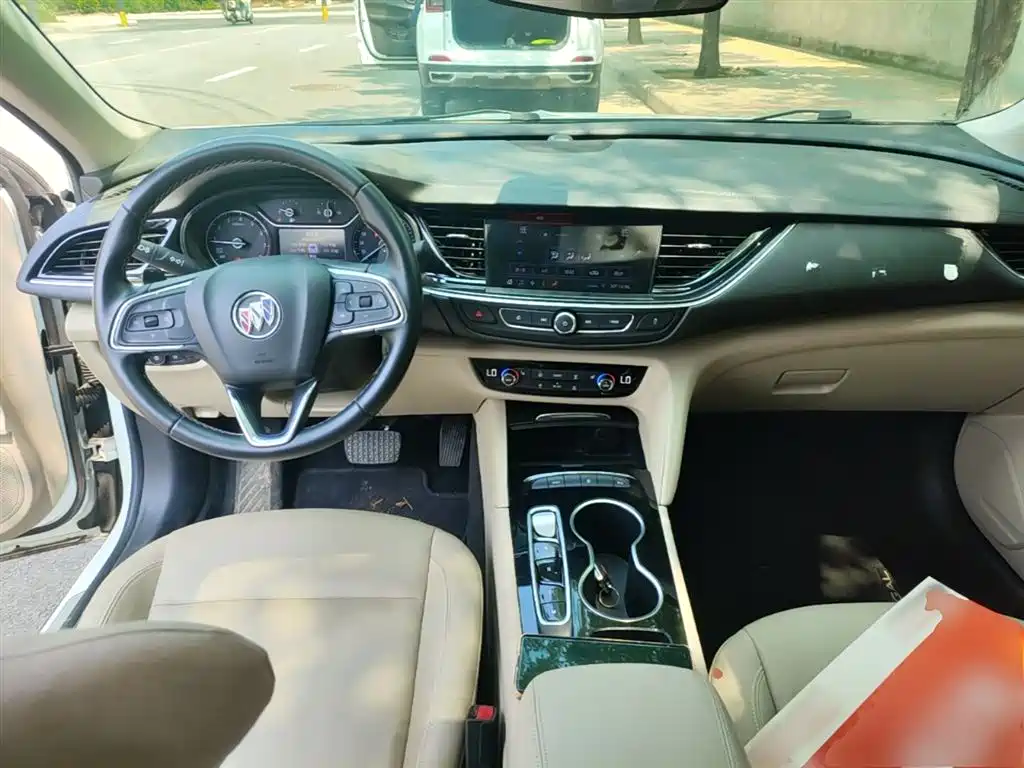 Buick Regal 2020 — фото 10