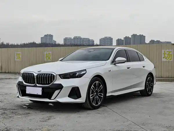 BMW 5 Series 2025