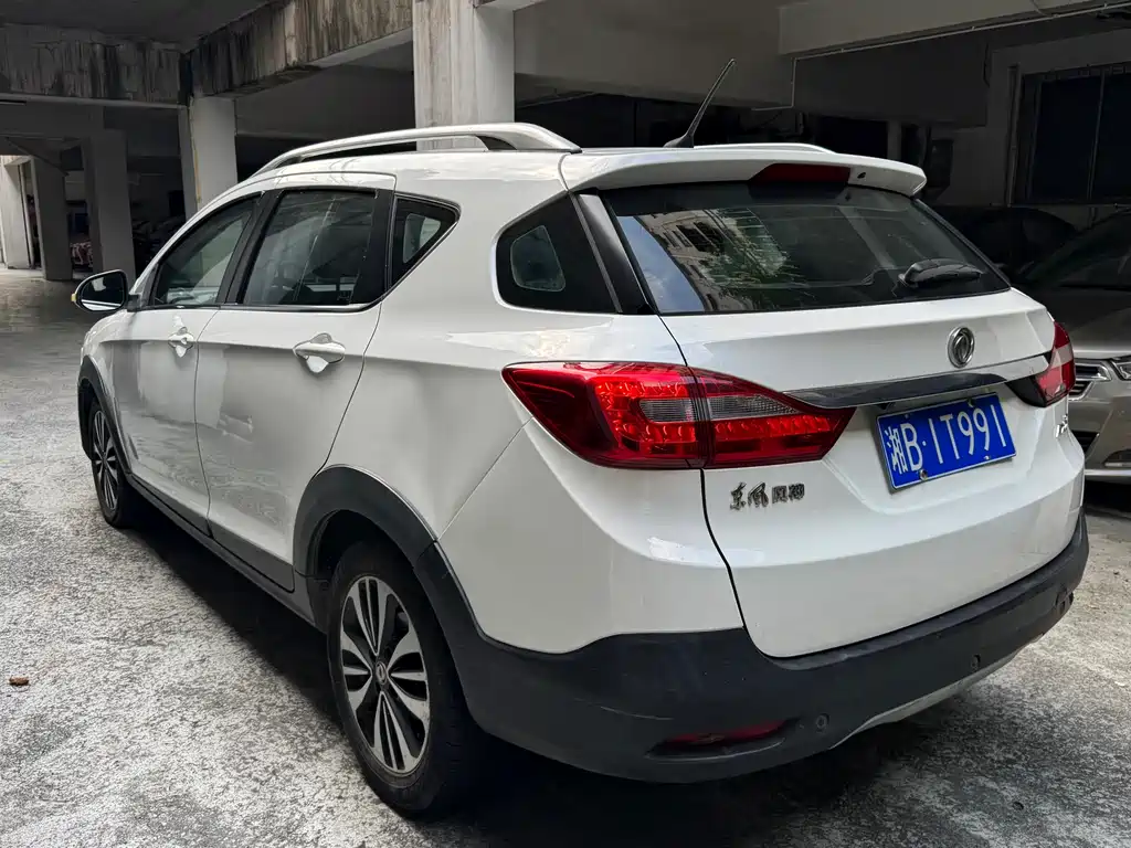 Dongfeng Aeolus AX3 2016 — фото 7