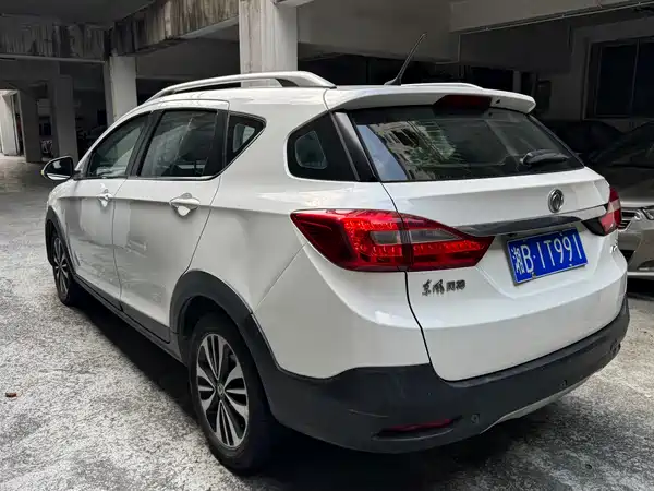 Dongfeng Aeolus AX3 2016