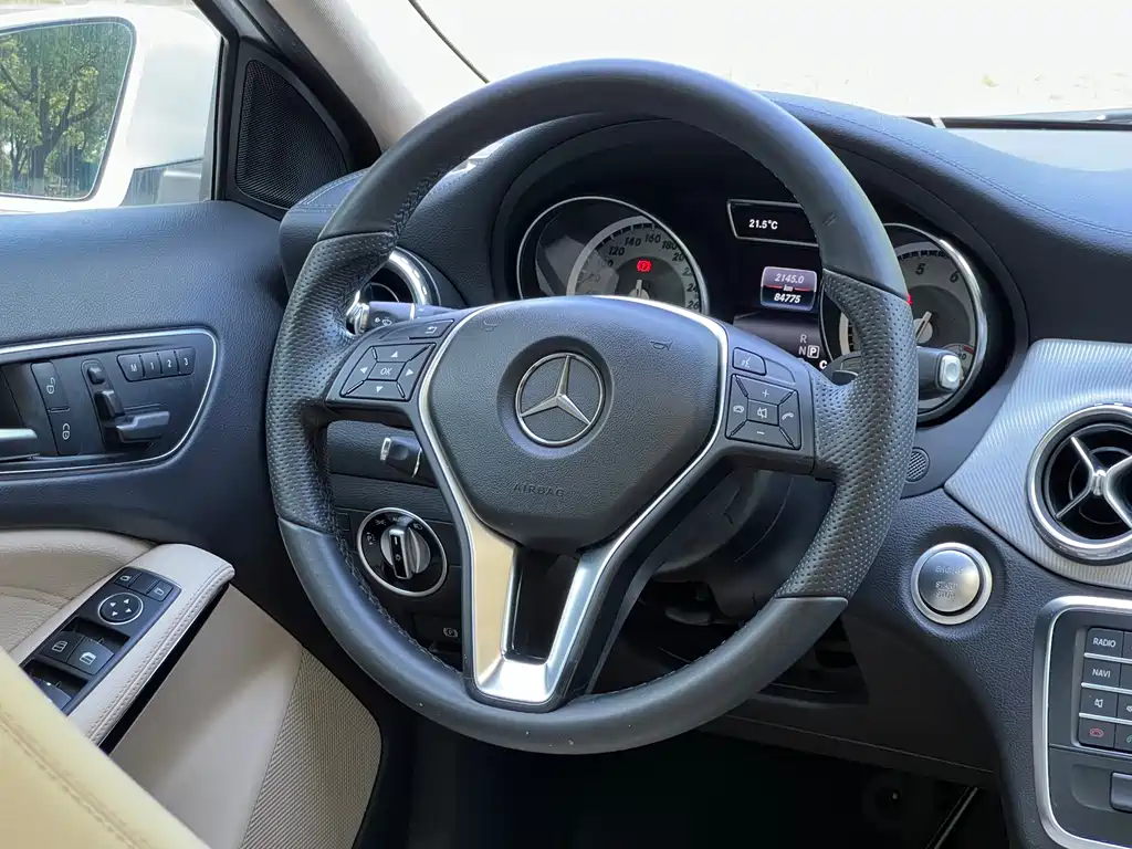 Mercedes-Benz GLA 2016 — фото 22