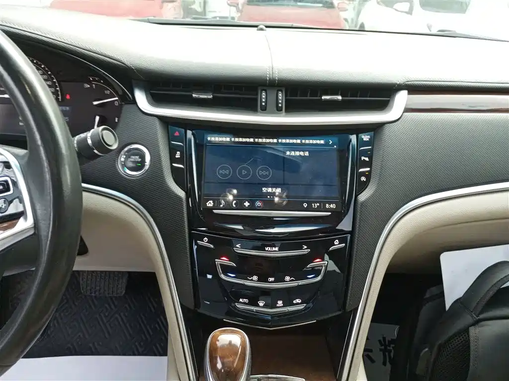 Cadillac XTS 2018 — фото 13