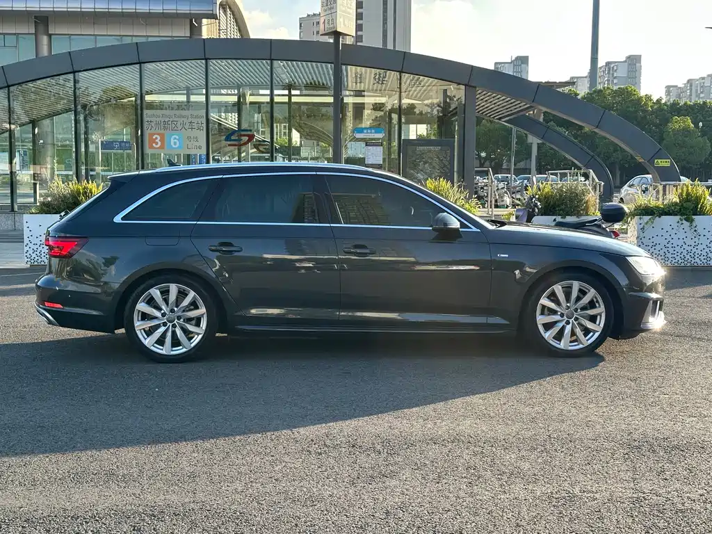 Audi A4 2020 — фото 4