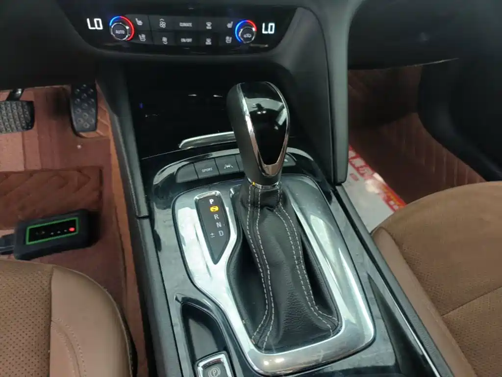 Buick Regal 2018 — фото 14