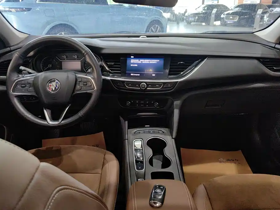 Buick Regal 2023 — фото 12