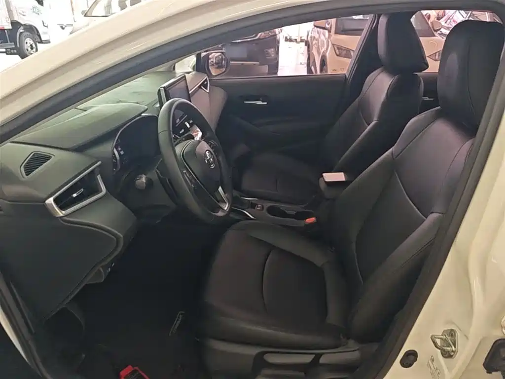 Toyota Corolla 2019 — фото 15