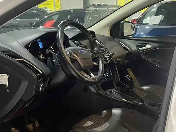 Ford Focus 2015