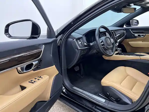 Volvo S90 2018