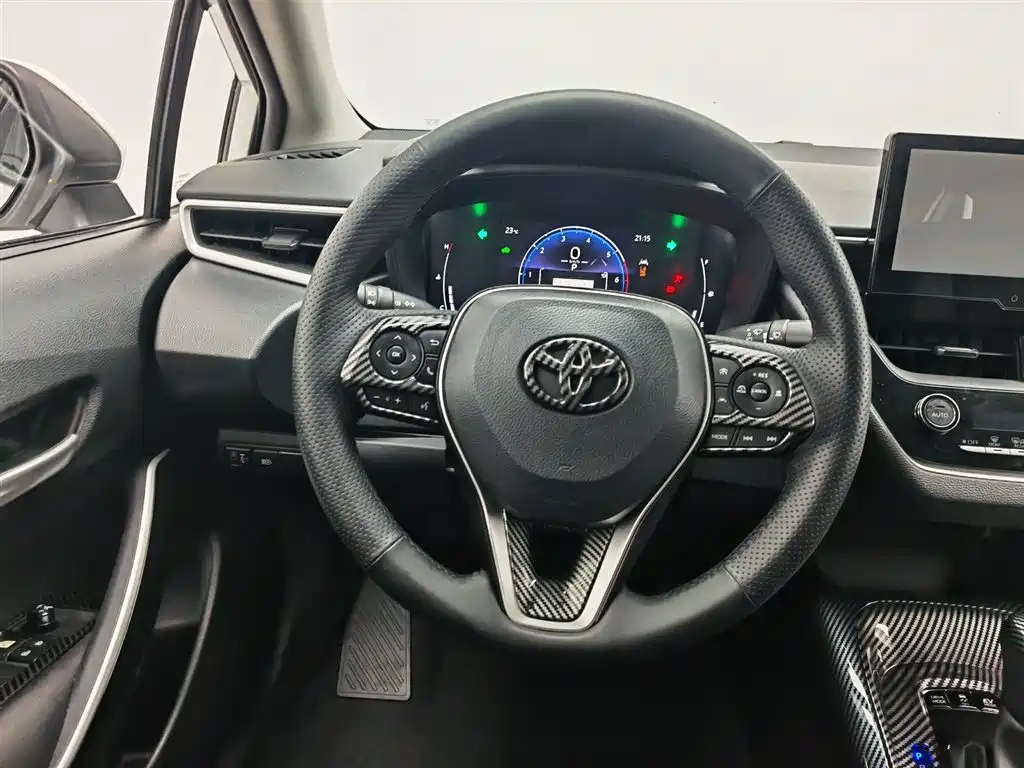 Toyota Corolla 2023 — фото 11