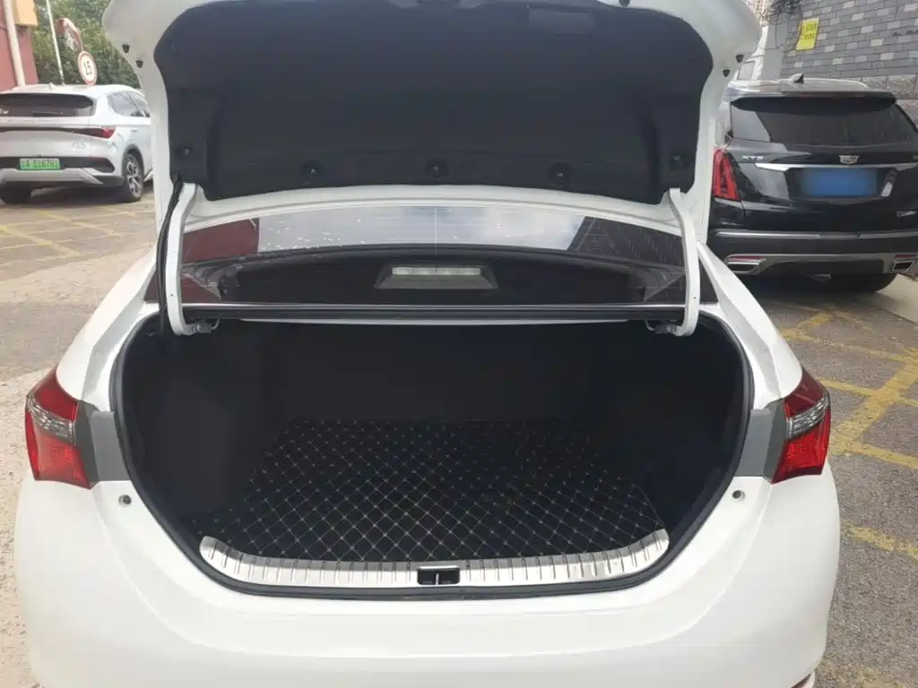 Toyota Corolla 2019 — фото 19