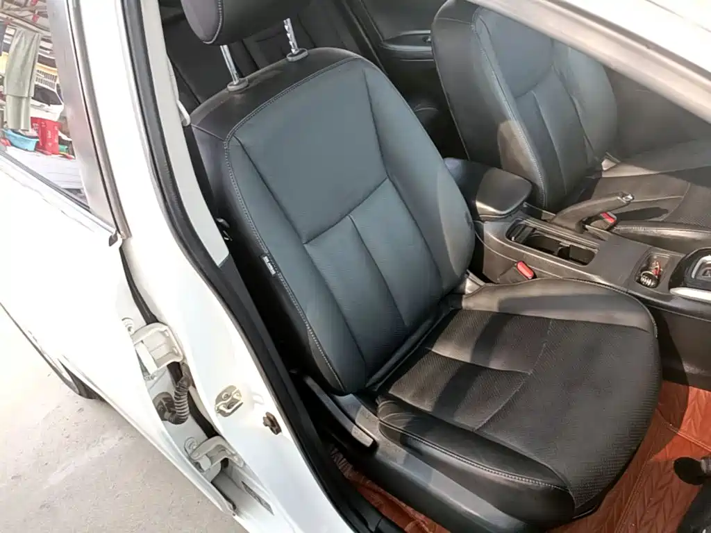 Nissan Sylphy 2017 — фото 25