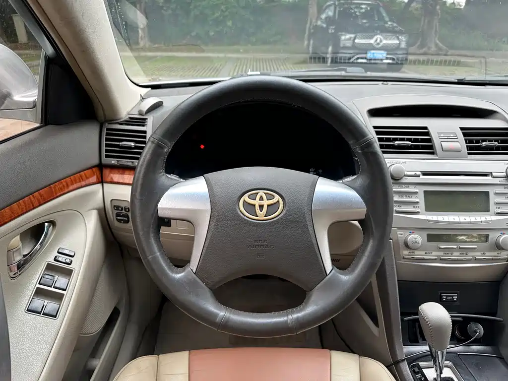 Toyota Camry 2008 — фото 16