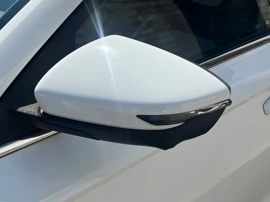 Geely Emgrand 2022 — фото 10