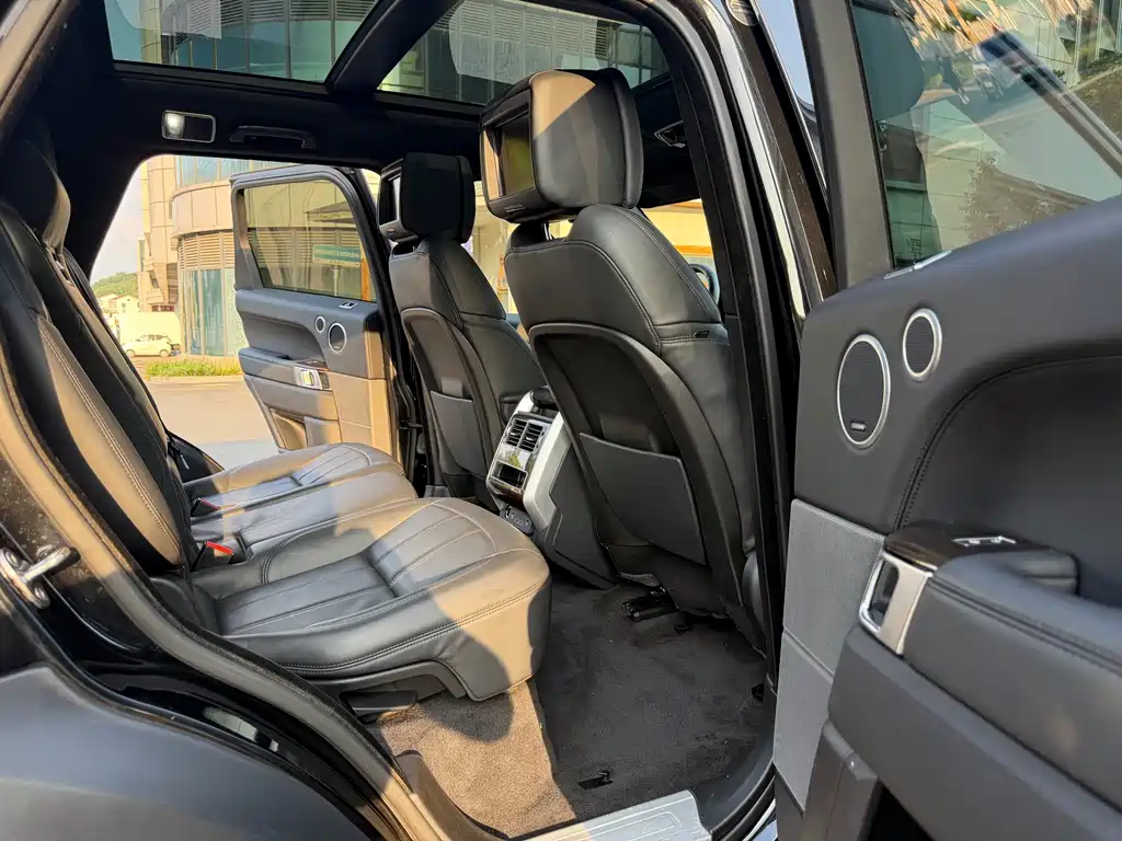 Land Rover Range Rover Sport New Energy 2019 — фото 8