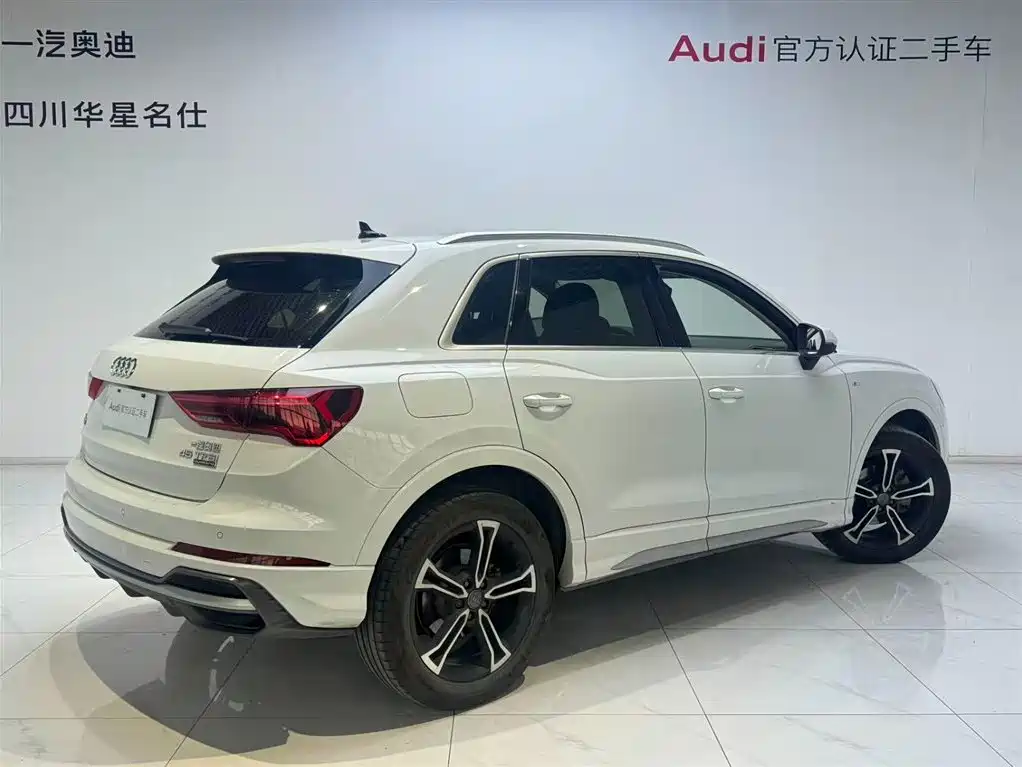 Audi Q3 2020 — фото 4