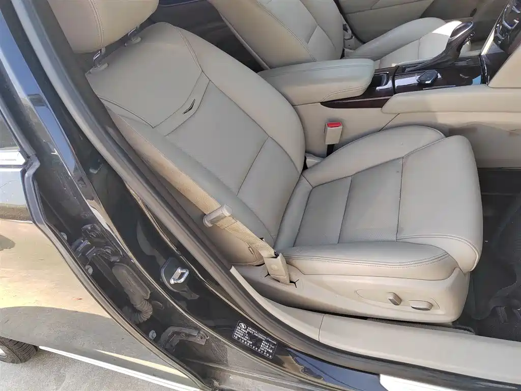Cadillac XTS 2015 — фото 20