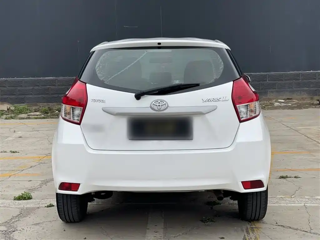 Toyota Yaris L 2016 — фото 23