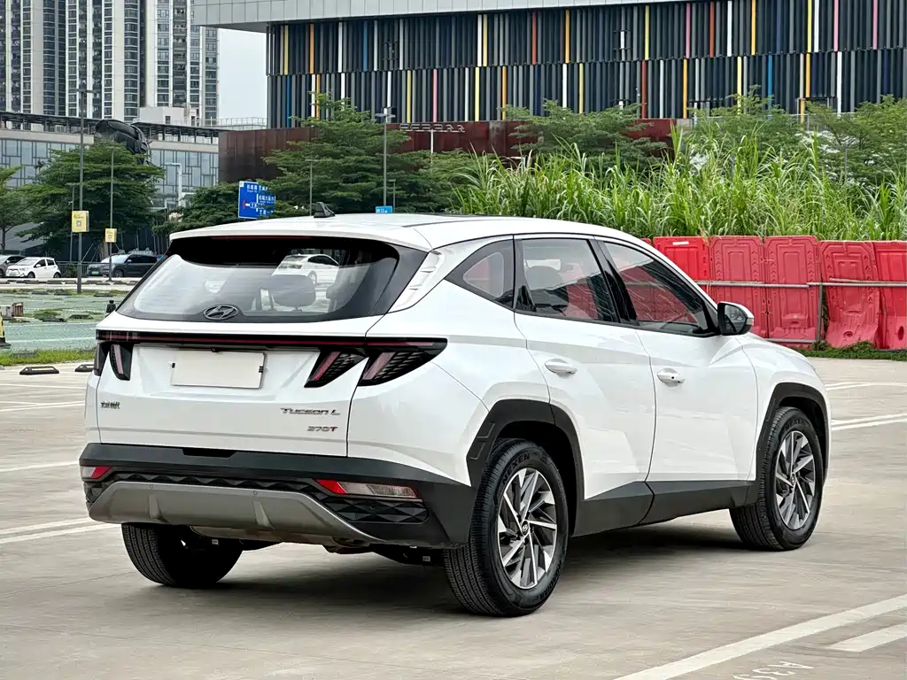 Hyundai Tucson 2023 — фото 4