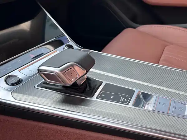 Audi A6L 2023