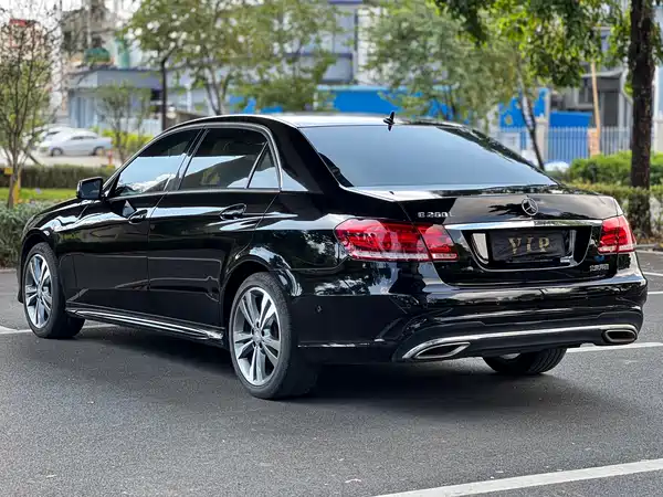 Mercedes-Benz E-Class 2015