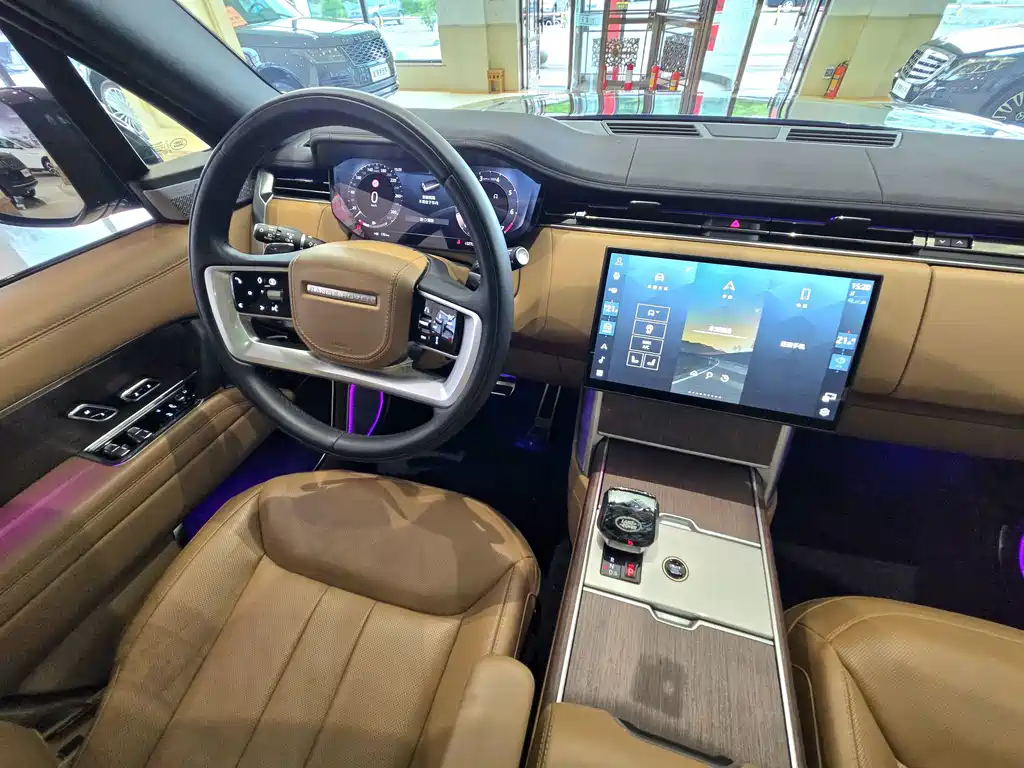 Land Rover Range Rover 2024 — фото 19