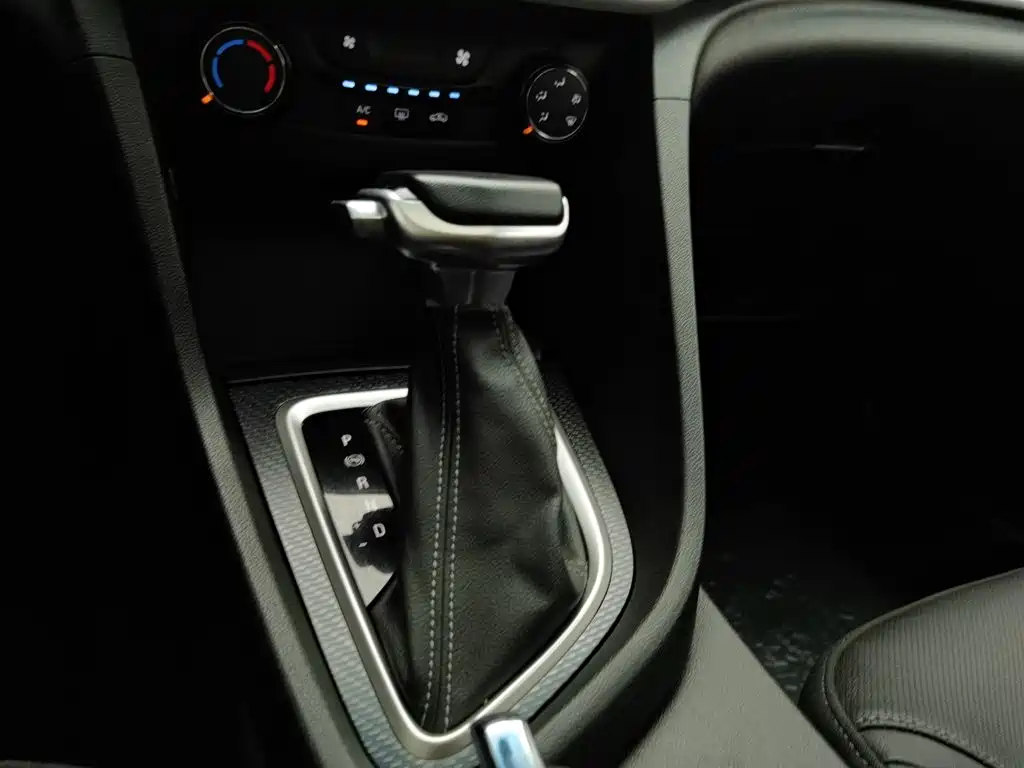 Buick Excelle GT 2022 — фото 13