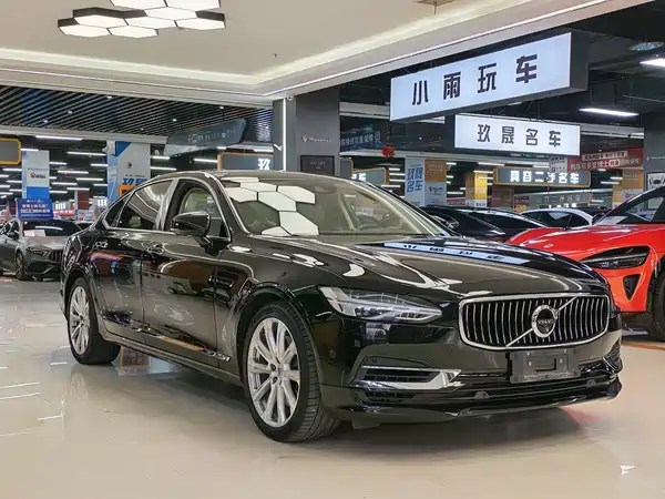 Volvo S90 Plug-In Hybrid 2019