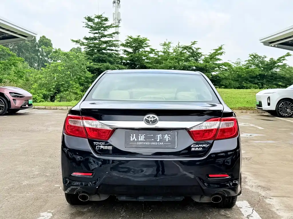 Toyota Camry 2013 — фото 6