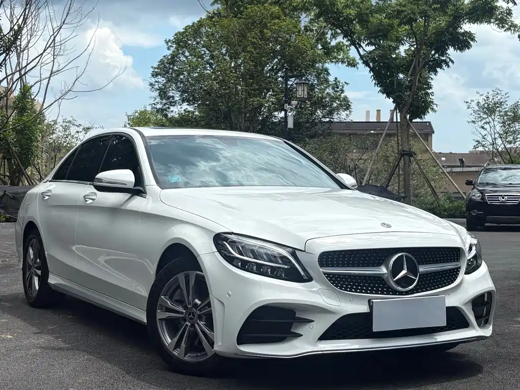 Mercedes-Benz C-Class 2020