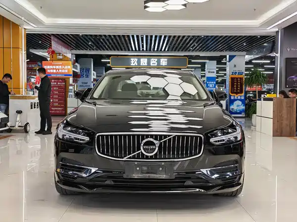 Volvo S90 Plug-In Hybrid 2019