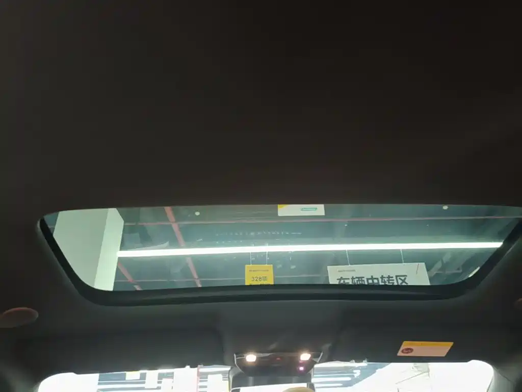 Li Auto i8 2025 — фото 18