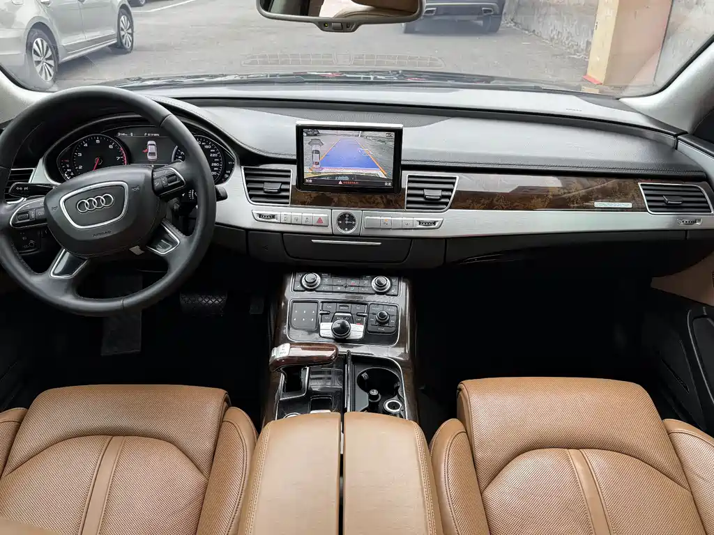 Audi A8 2015 — фото 15