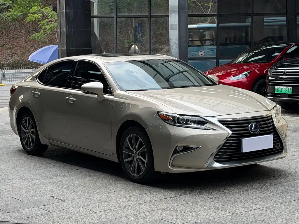 Lexus ES 2016 — фото 3