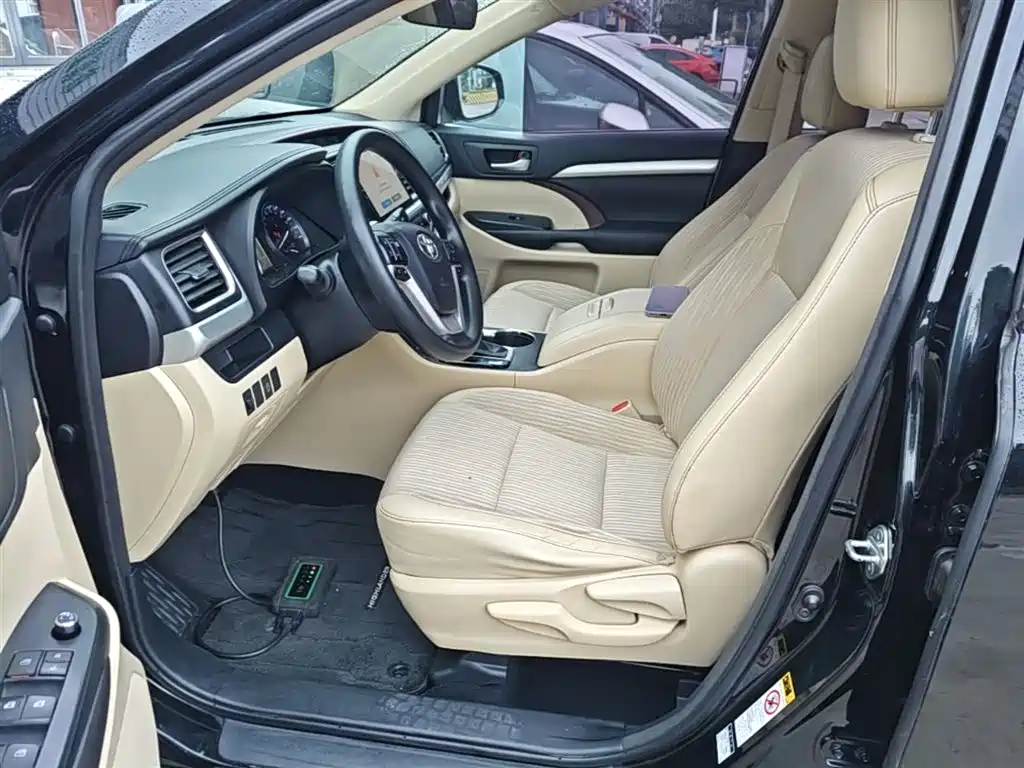 Toyota Highlander 2016 — фото 15