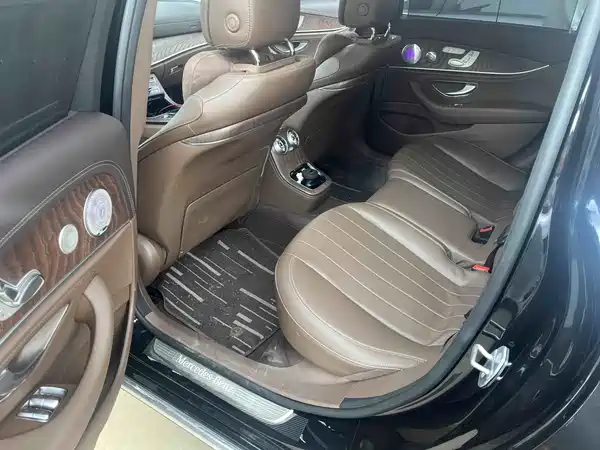 Mercedes-Benz E-Class 2023