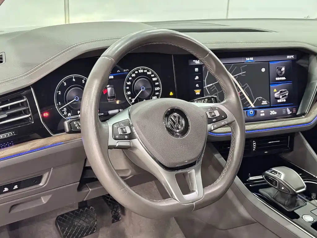 Volkswagen Touareg 2019 — фото 11