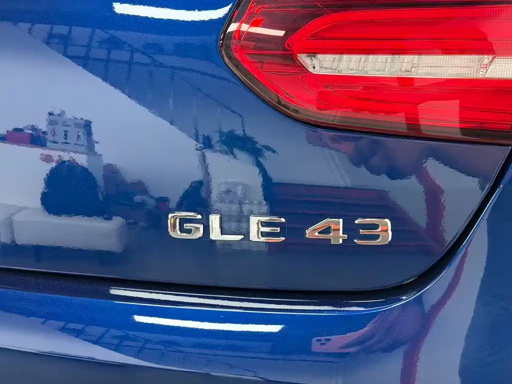 Mercedes-Benz GLE Coupe AMG 2018 — фото 16