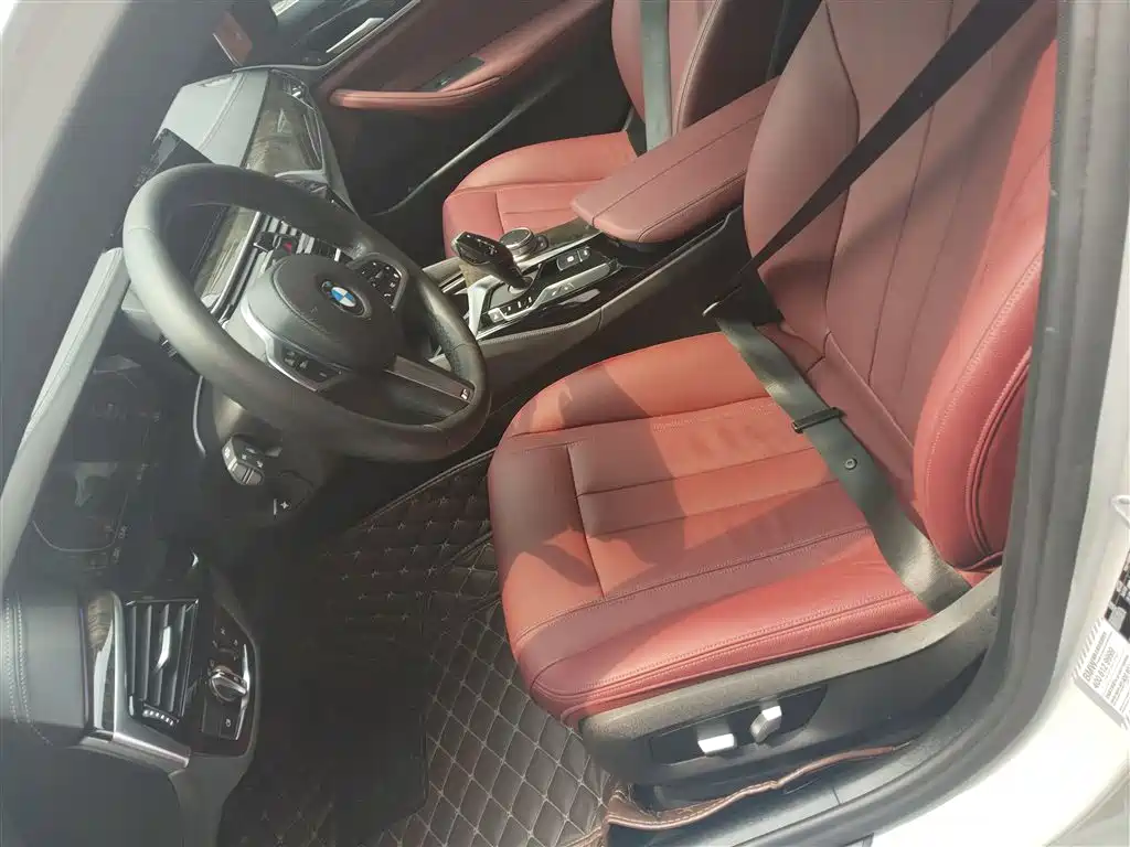 BMW 5 Series 2020 — фото 15
