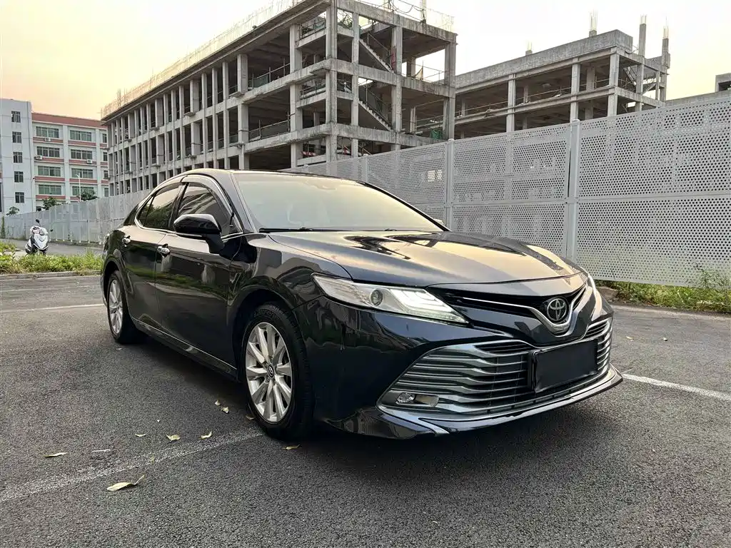 Toyota Camry 2020 — фото 6