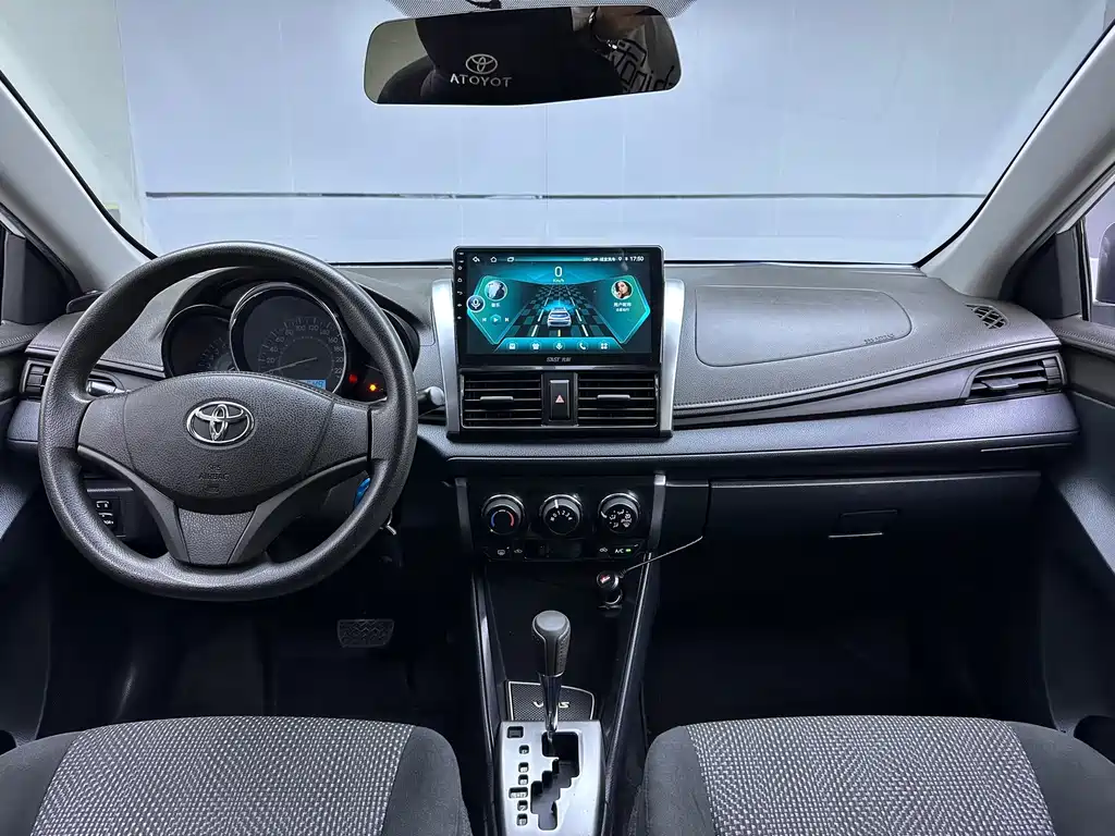 Toyota Vios 2015 — фото 7