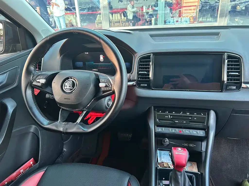 Skoda Karoq 2023 — фото 7