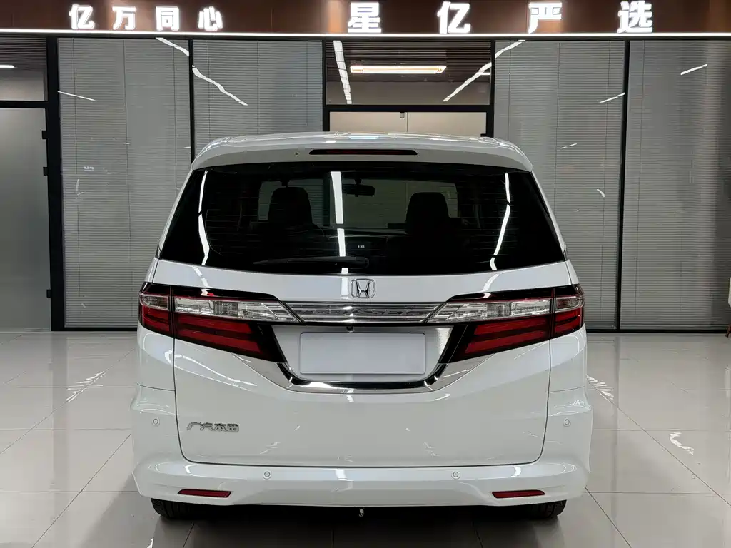 Honda Odyssey 2017 — фото 16