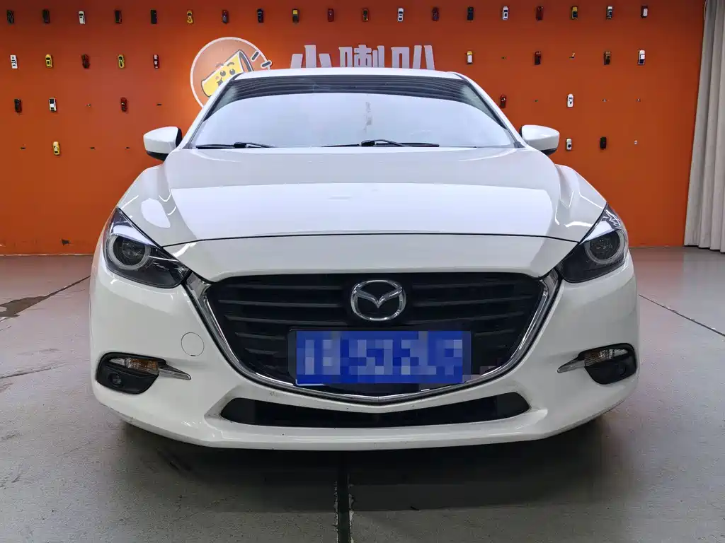 Mazda 3 Axela 2018 — фото 2