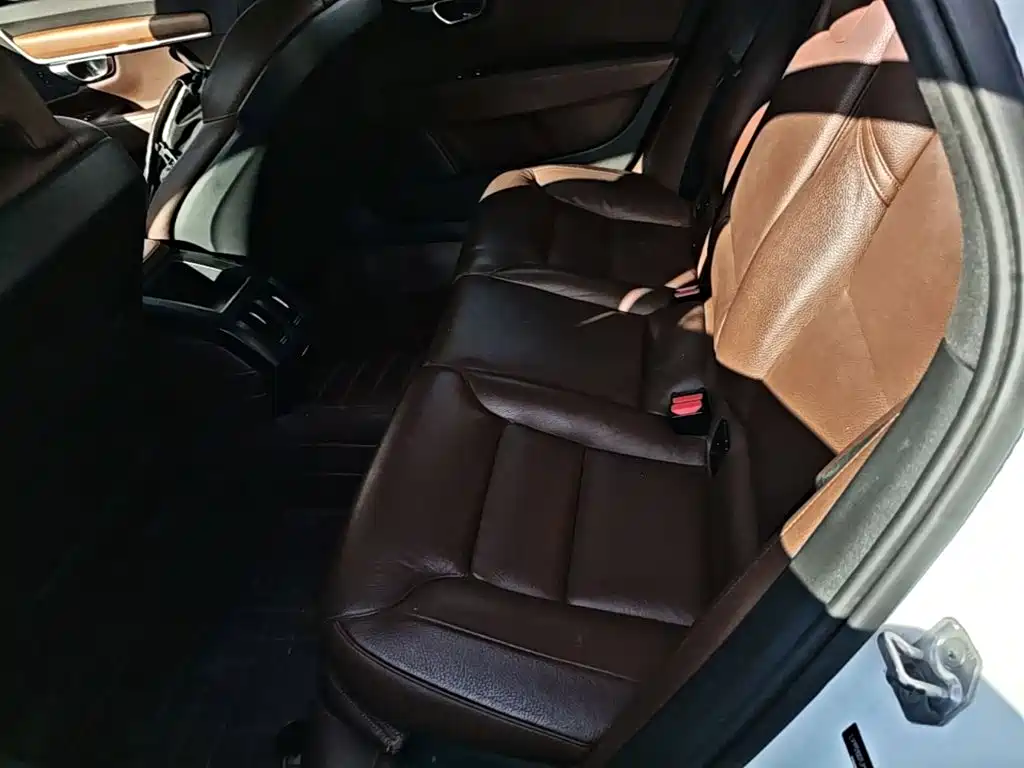 Volvo S90 2020 — фото 17